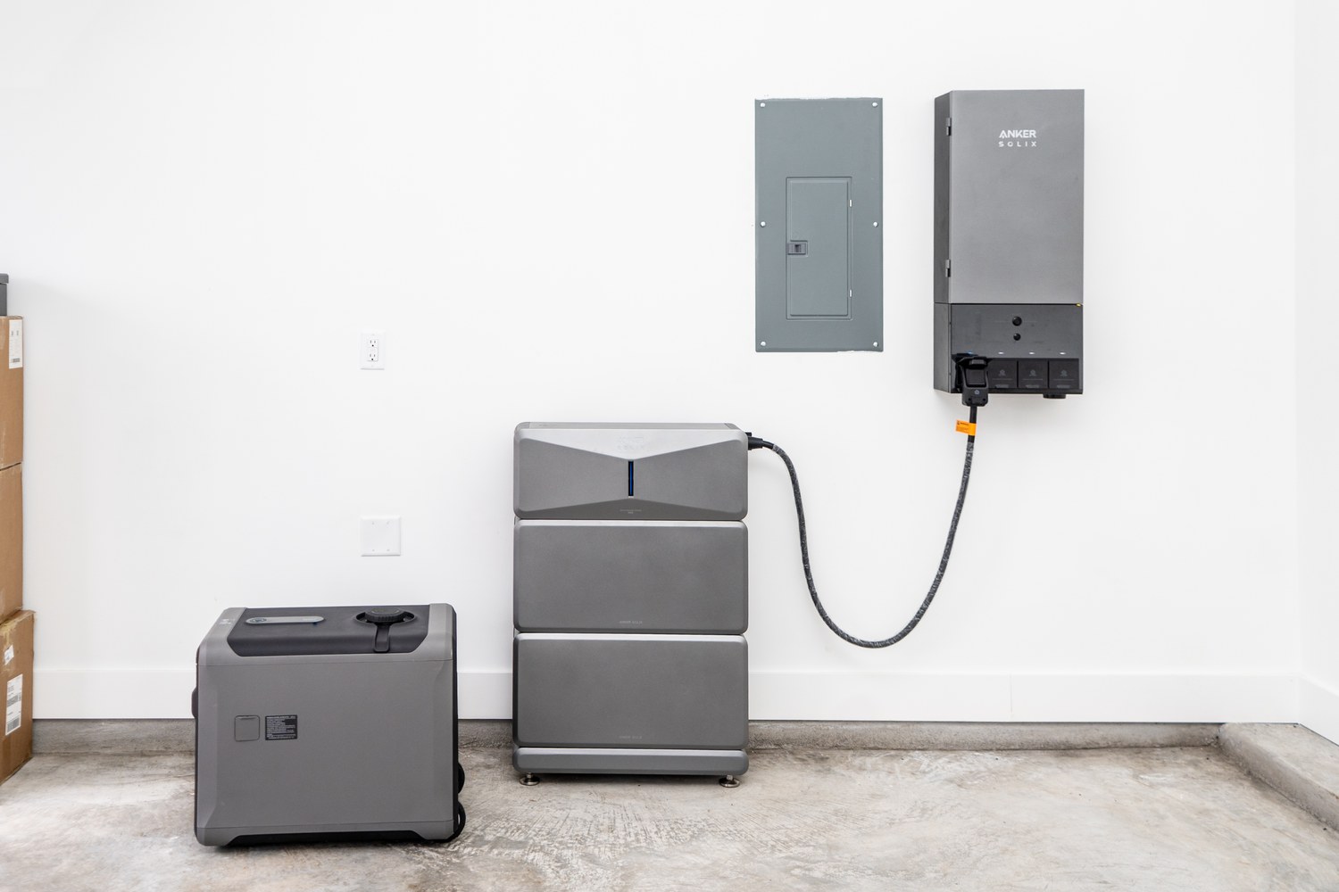 Anker SOLIX E10 open day installation display